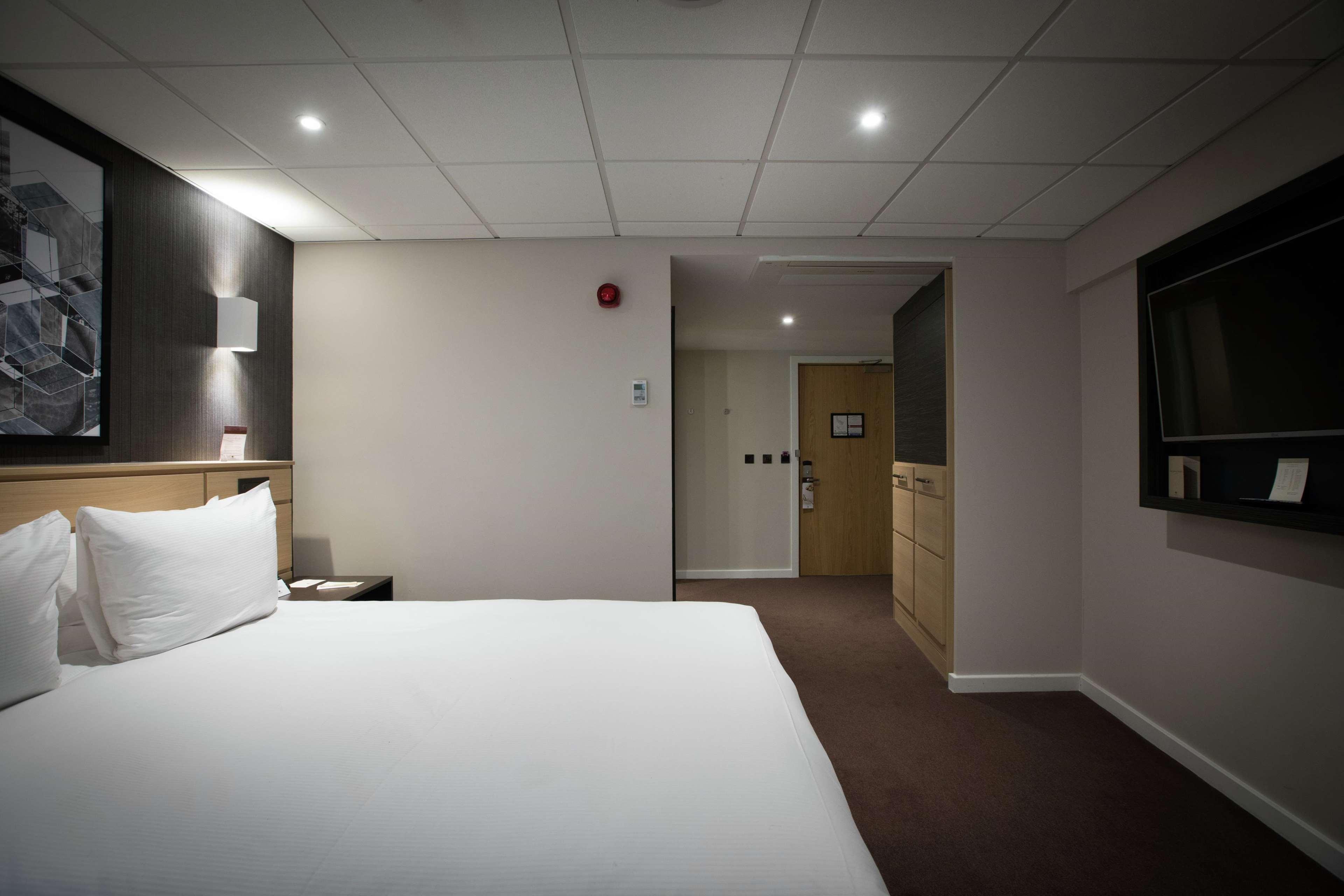 Doubletree By Hilton Coventry Building Society Arena Hotel Exterior foto